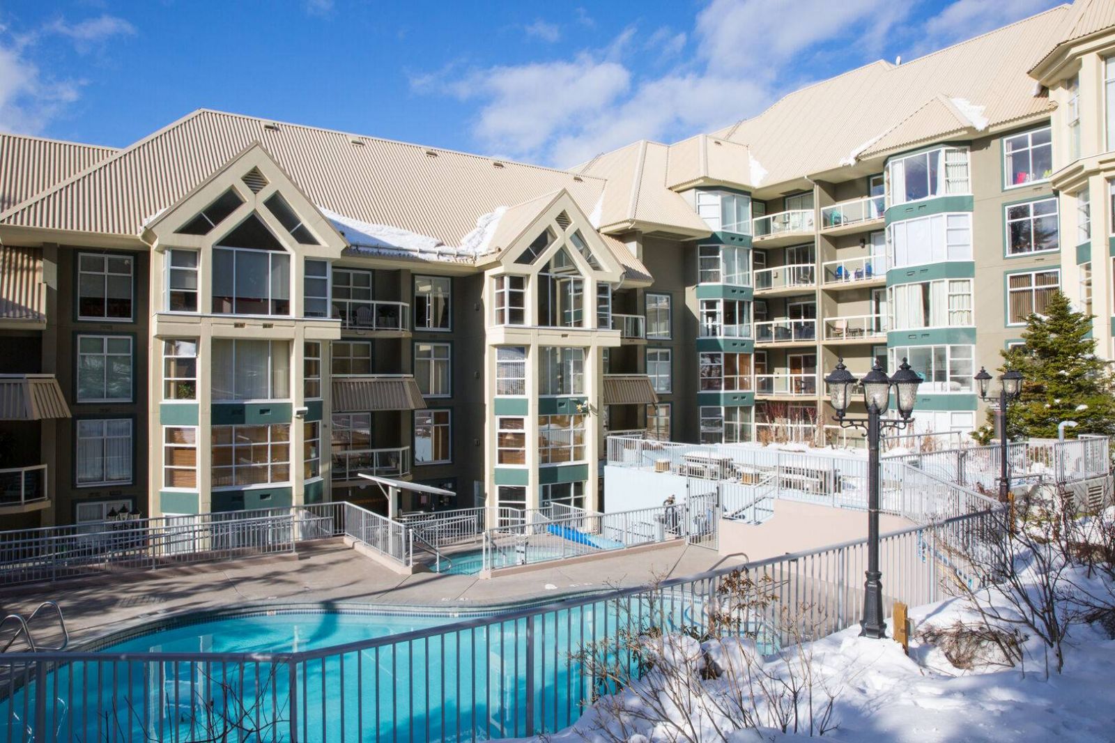 Woodrun Lodge in Whistler